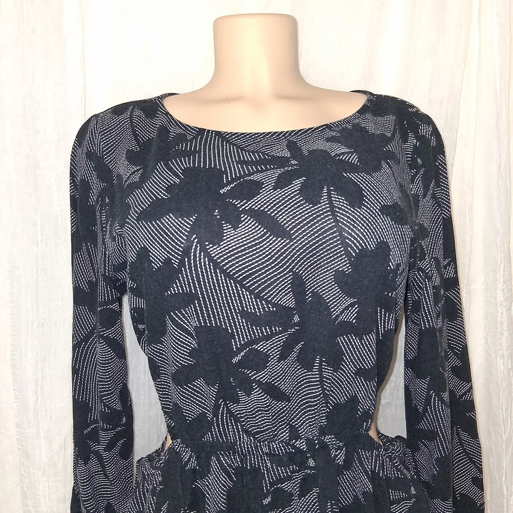Universal Thread Black and Gray Long Sleeve Dress Women Size M - Picture 4 of 14
